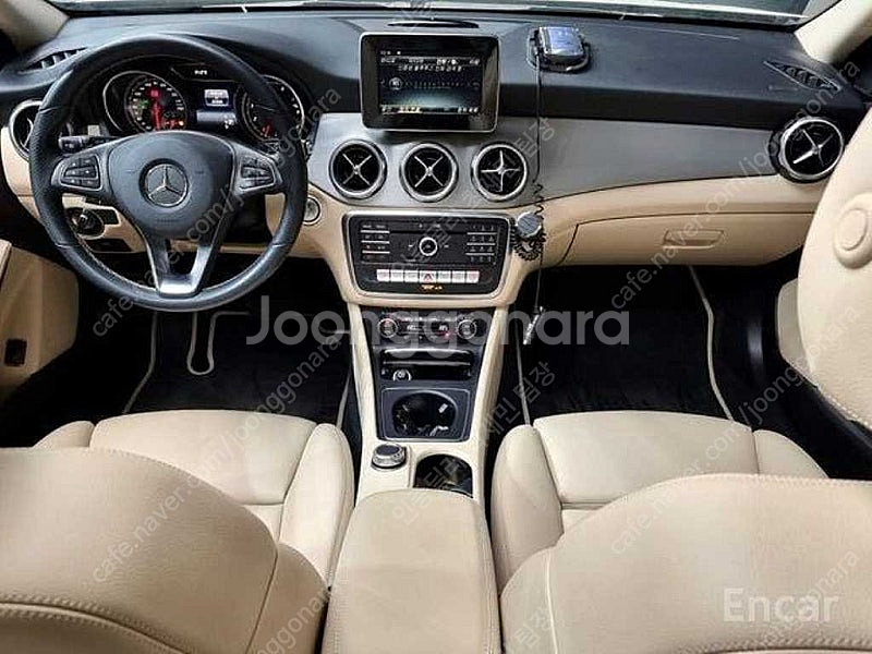 벤츠 GLA 중고 벤츠 GLA클래스 중고 2019년식 37,312km GLA220 수원중고차--7